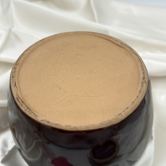 Monmouth Pottery Bean Pot - Picture 5 of 6